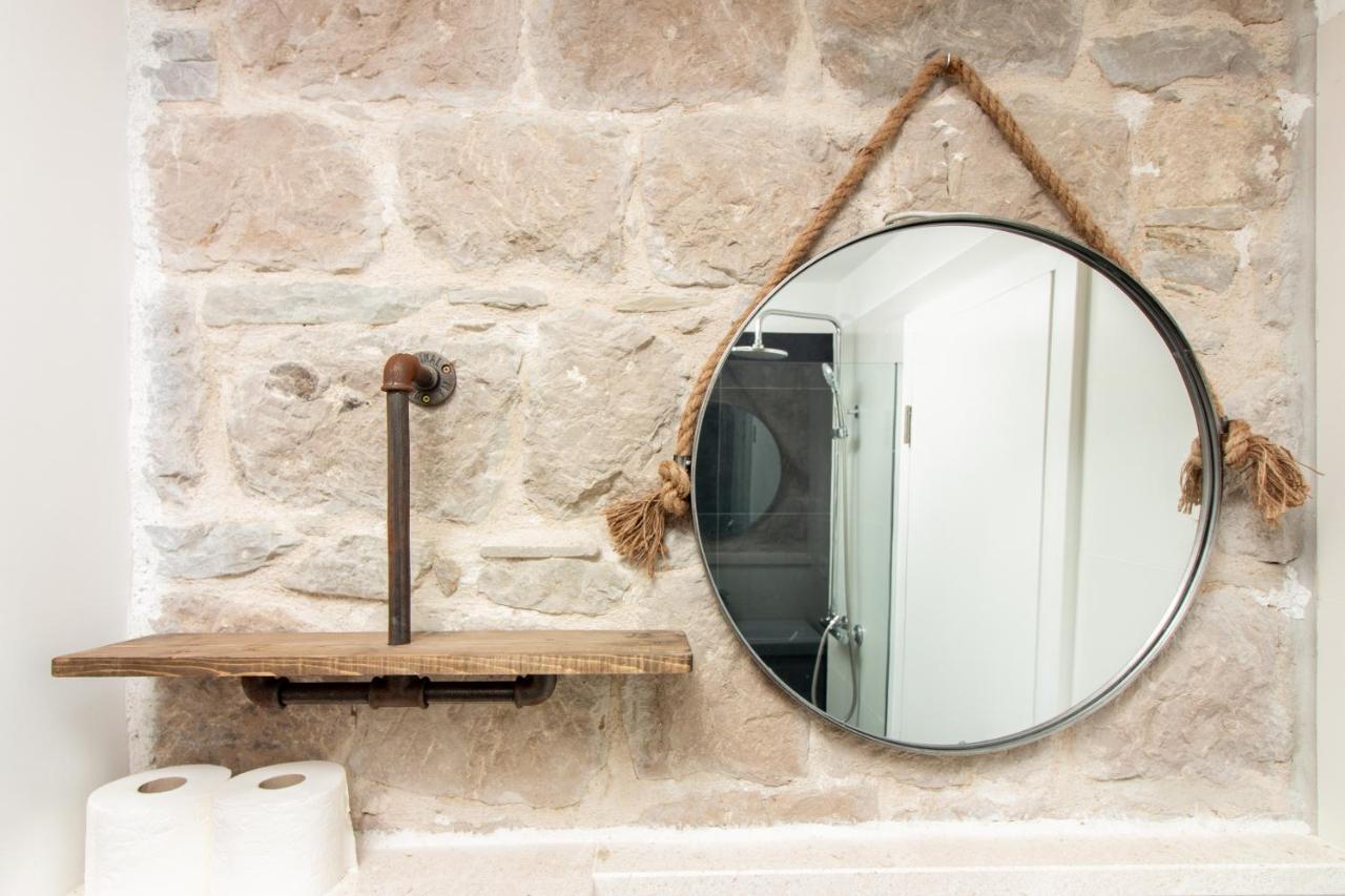 Maki Stone House - Parking On Request ! Apartment Split