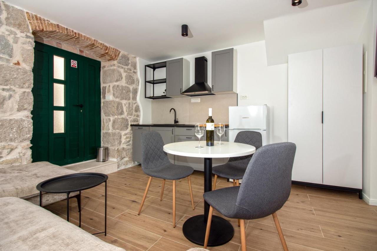 Maki Stone House - Parking On Request ! * Split