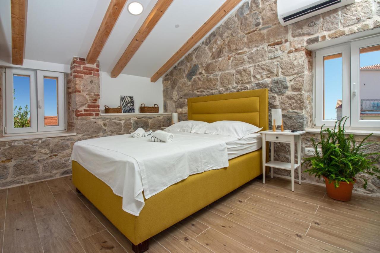 Maki Stone House - Parking On Request ! *