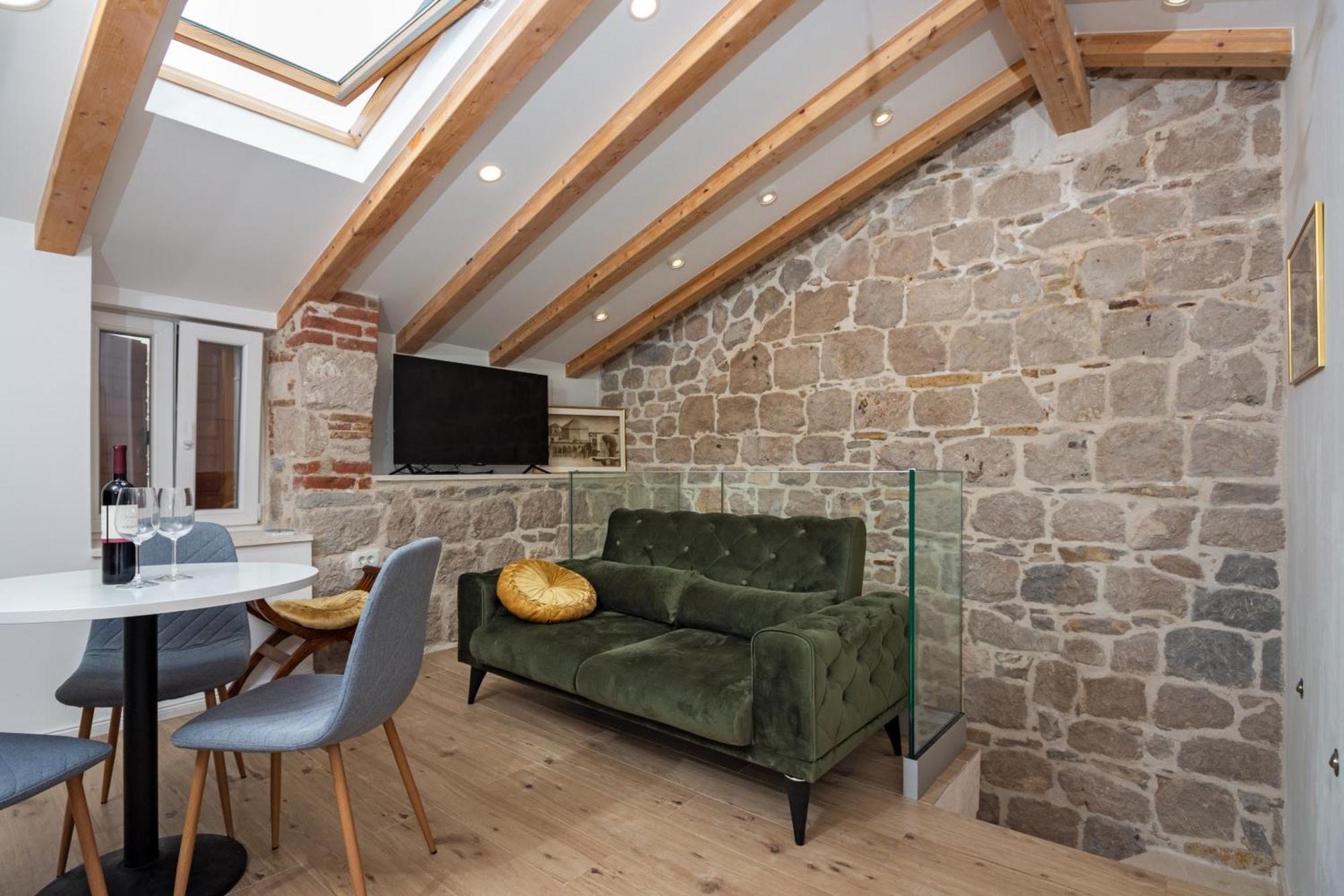 Apartment Maki Stone House - Parking On Request !